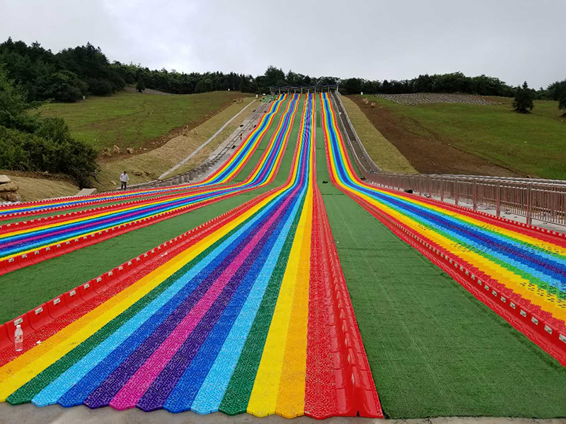 华中最长七彩滑道6月29日开业